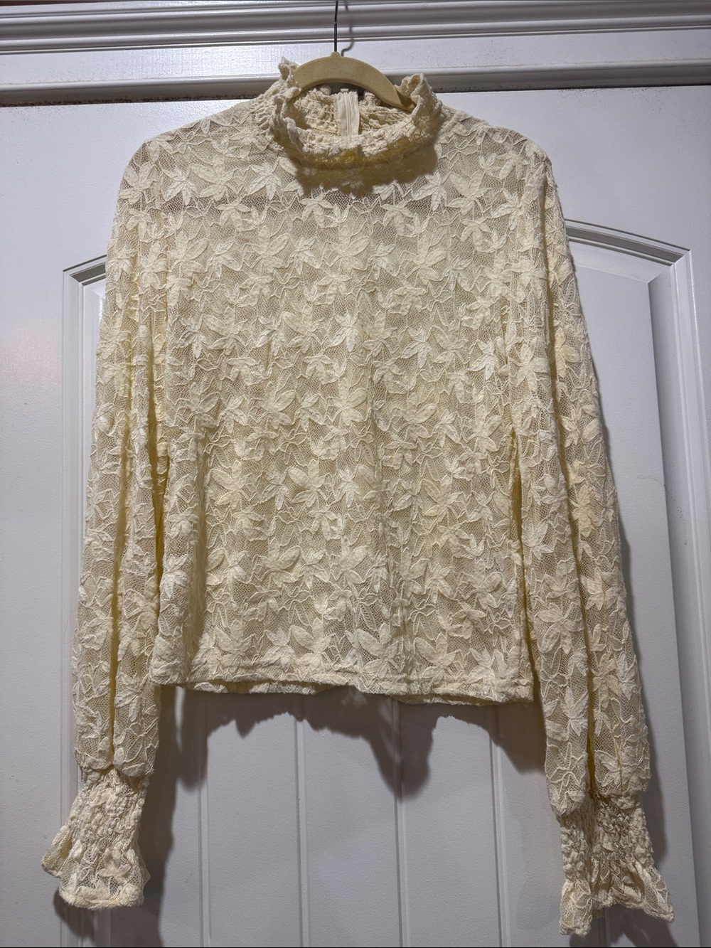 Ces Femme Ivory Lace Ruffled Mock Neck Long Sleeve Top